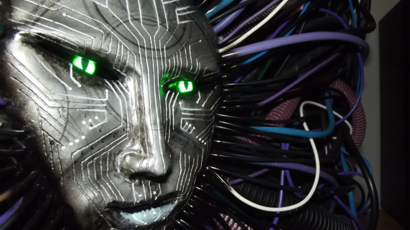 Illustration for article titled System Shock 2 Custom PC Case